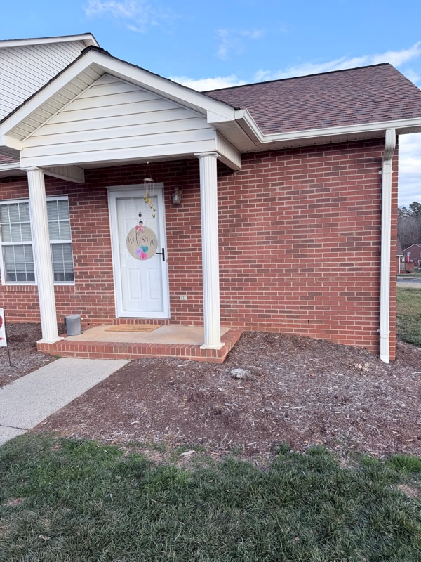 Building Photo - 102 Brandywine Dr NE