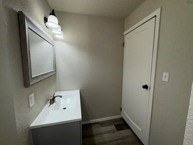 Building Photo - 4205 York St