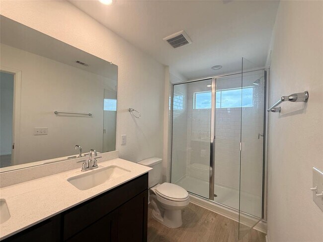 Building Photo - 120 Calla Ln