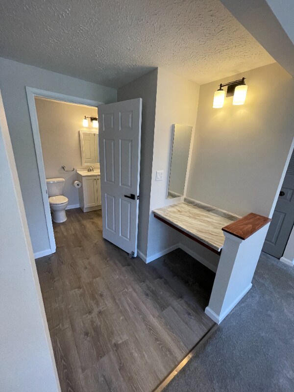 Building Photo - 231 Shady Ridge Dr