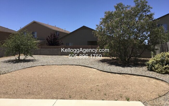 Building Photo - 3BR 2Bath - Near Rio Rancho Middle School