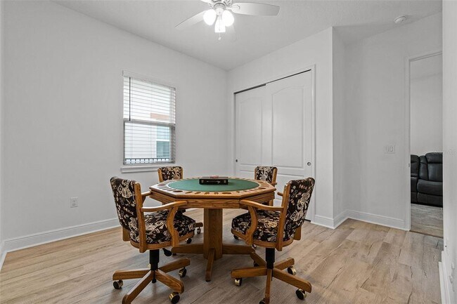 Building Photo - 5013 E Fountainwood Dr
