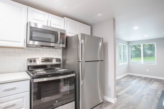 Building Photo - 506 Southway Dr