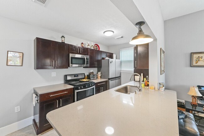 Building Photo - 4912 Avenue R