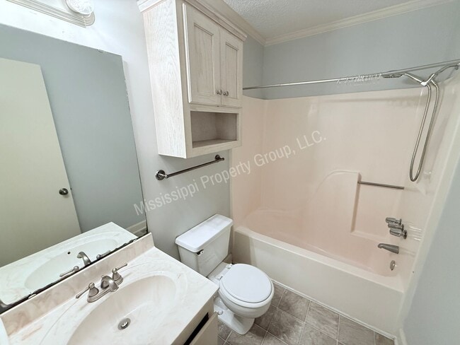 Building Photo - 2BR/2.5BA FOR RENT