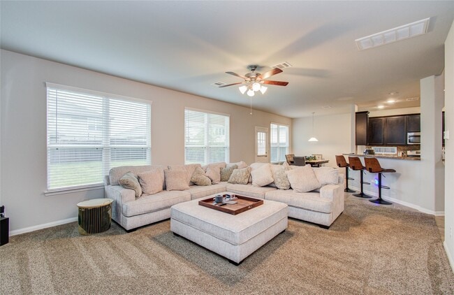 Building Photo - 12327 King henry dr