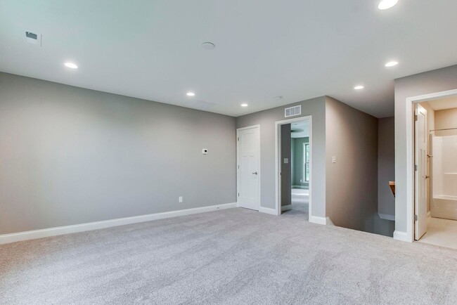 Building Photo - East Jefferson County Home For Rent