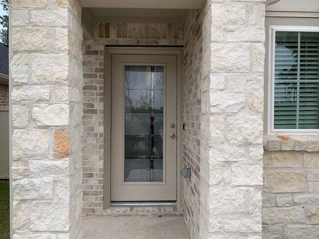 Building Photo - 40547 Berylline Ln.