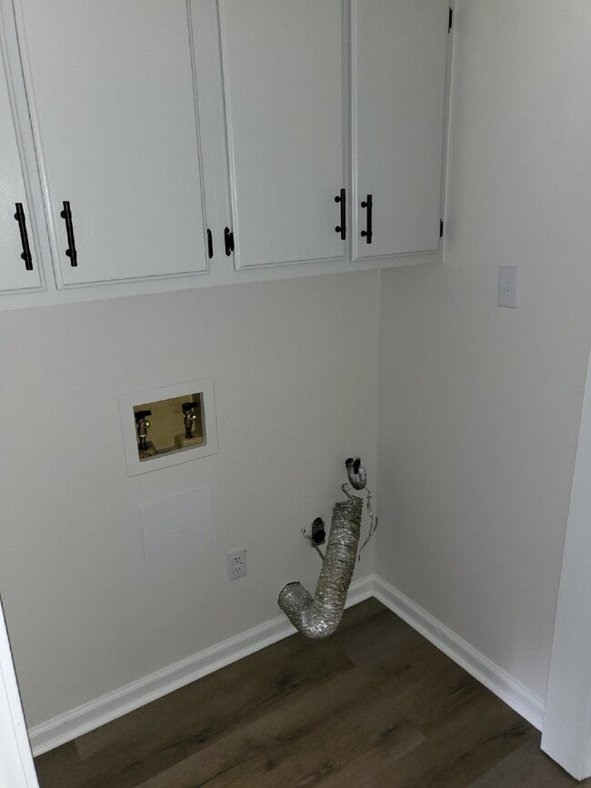 Building Photo - "Charming 3-Bed Home with Cozy 982 Sq. Ft. Living Space on Smith Avenue, Trumann!"