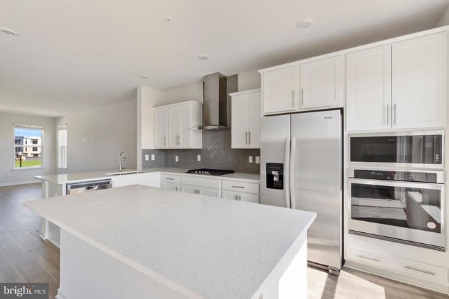 Building Photo - 808 Creekway Dr