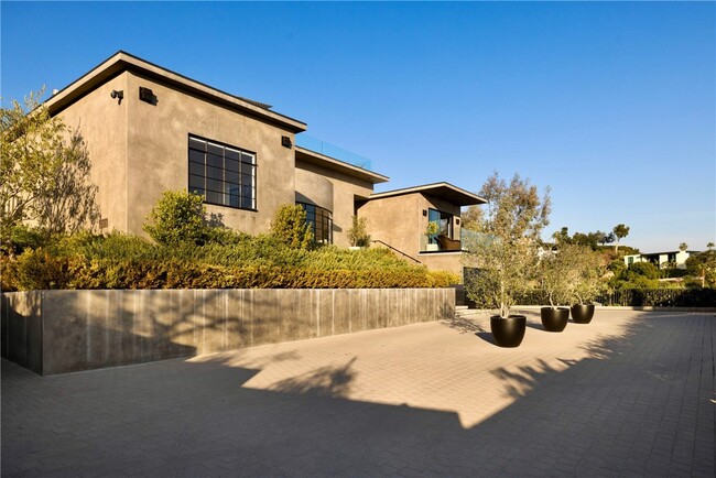 Building Photo - 9267 Cordell Dr