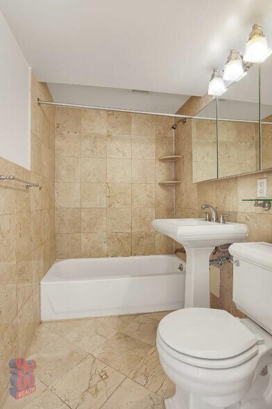 Building Photo - 330 E 100th St