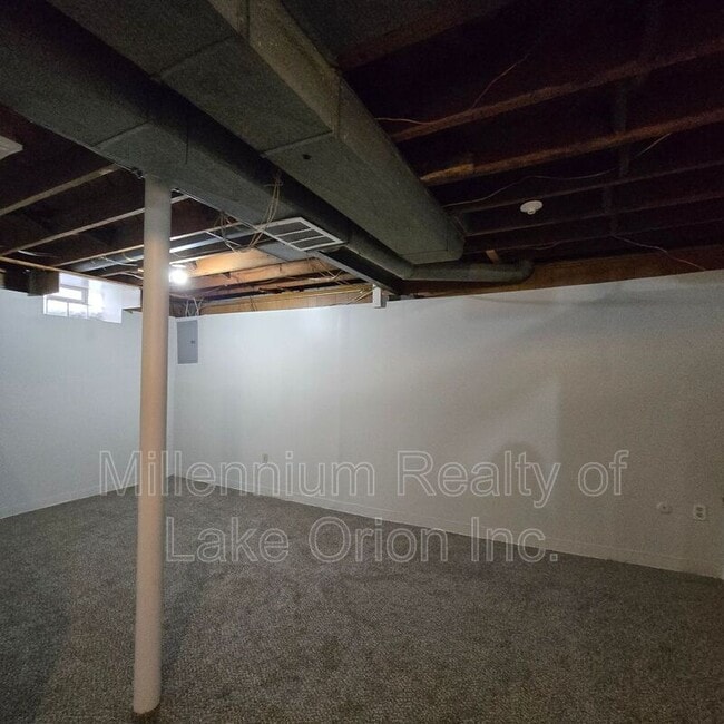 Building Photo - 353 South Blvd W