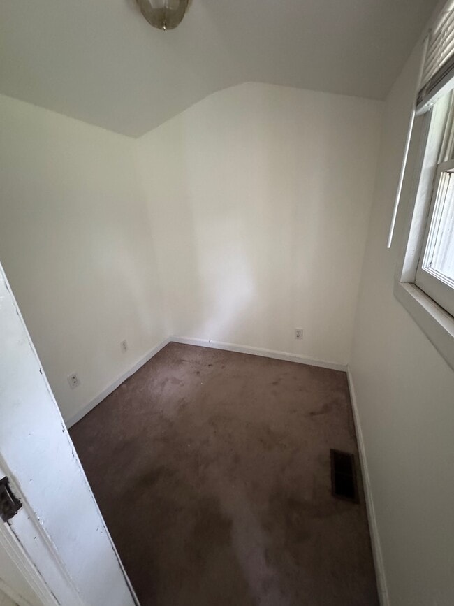Building Photo - 1613 Ash St