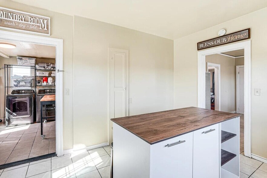 Building Photo - 1218 84th Ave