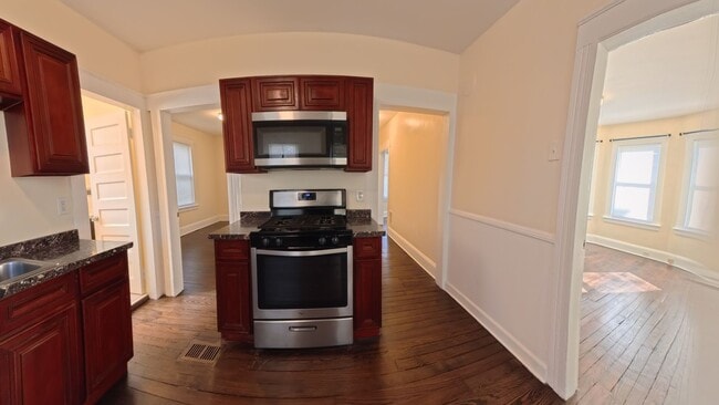 Building Photo - 65-67 Fox St