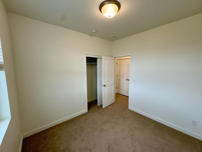 Building Photo - 442 S 900 W