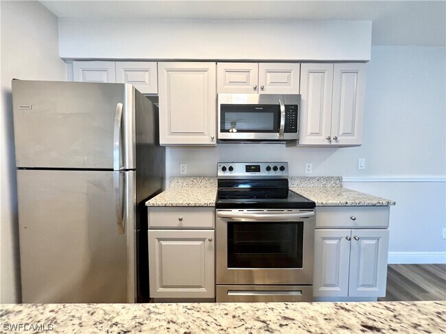 Building Photo - 5311 Summerlin Rd
