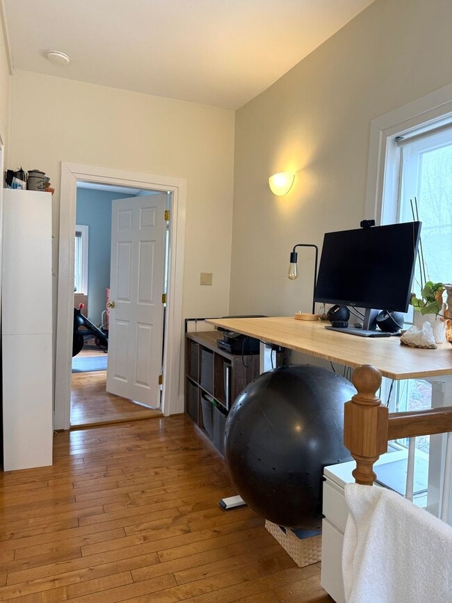 Building Photo - Charming 2 Bed + 2 Bath Condo in the West End!