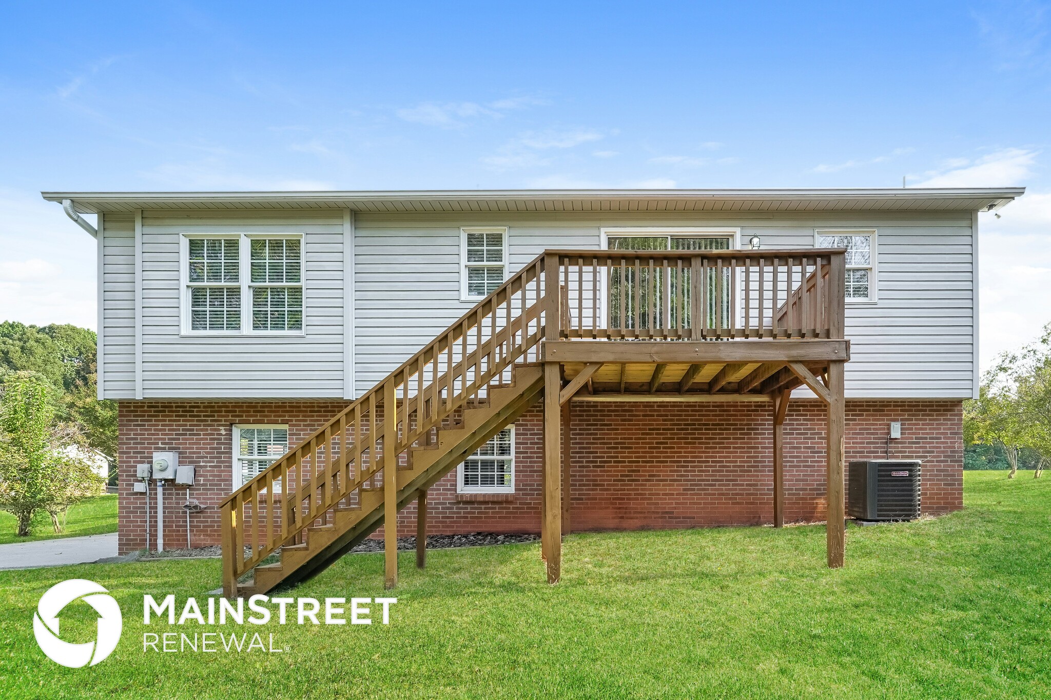 Building Photo - 1205 Brookhill Park Dr