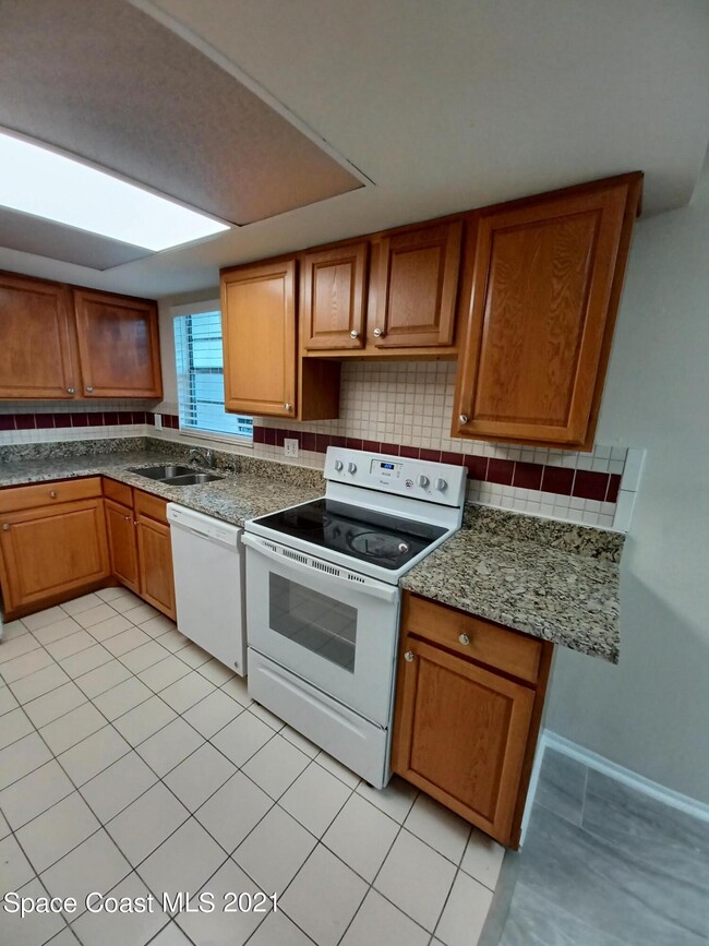 Building Photo - 3135 Shady Dell Ln