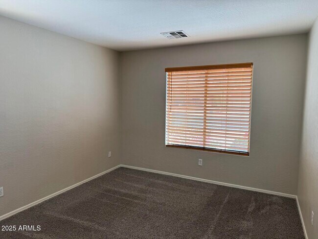 Building Photo - 3110 S 100th Ln