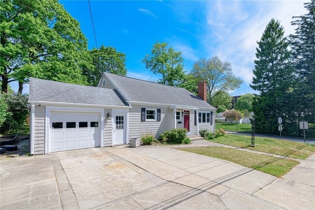 Building Photo - 76 Crossland Rd