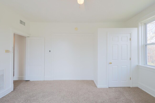 Building Photo - 3103 N Taylor Ave