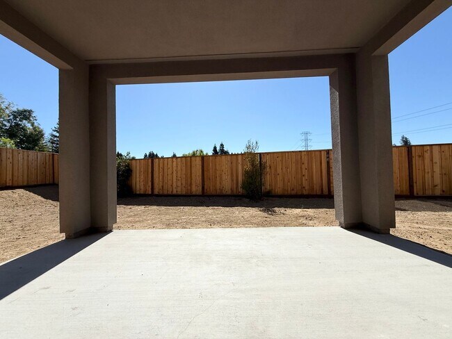 Building Photo - BRAND NEW 4 Bed 3 Bath Martinez Home - Owned Solar! Just Completed!