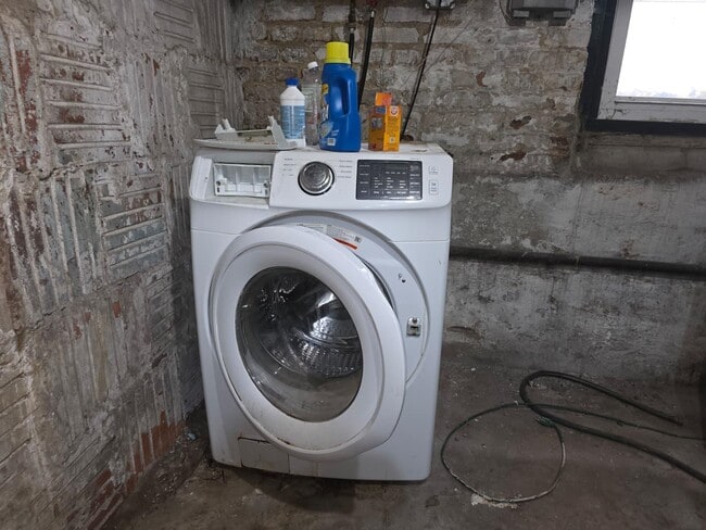 Building Photo - 45 Neptune Ave