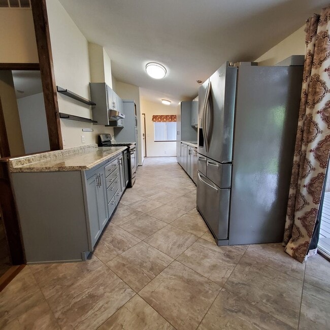 Building Photo - 33161 Geranium Ln