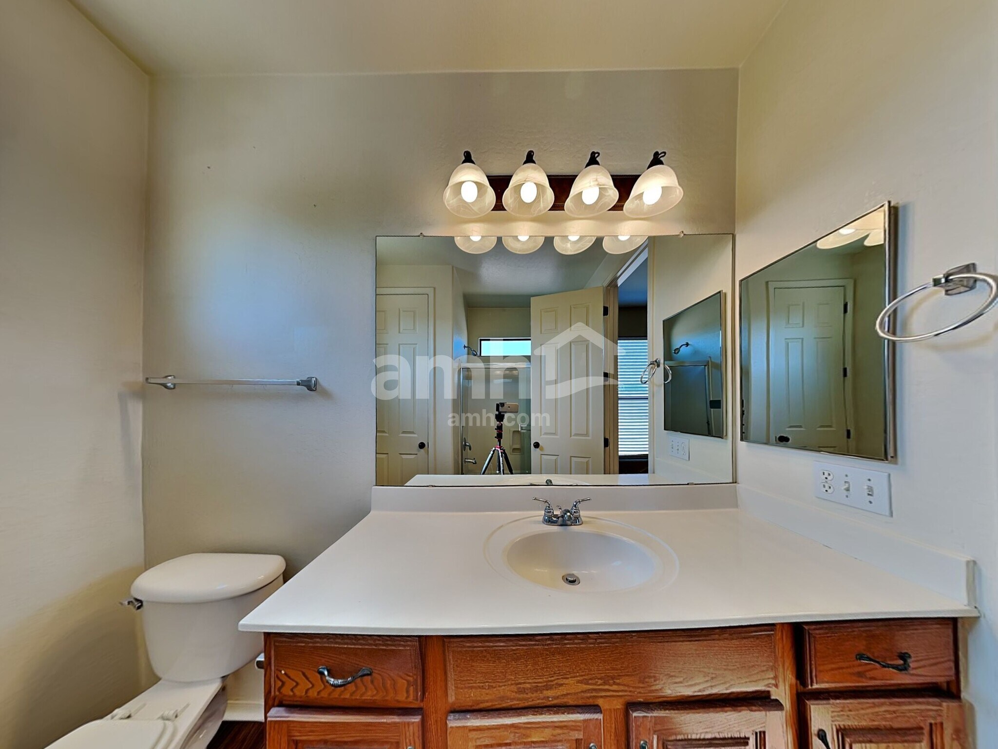 Building Photo - 3708 S 100th Glen