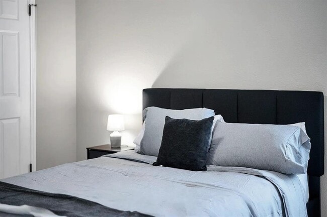 Building Photo - 11306 Avering Ln