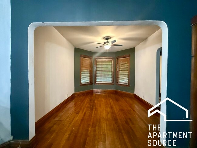 Primary Photo - 3518 W Belden Ave