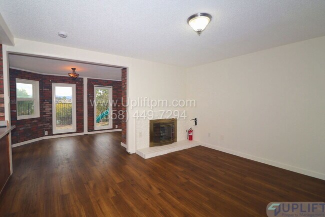 Building Photo - 2807 Ledgetop Pl