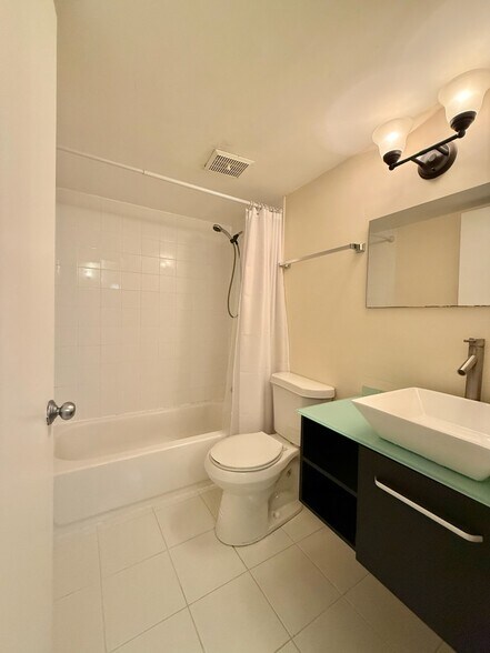Bathroom - 1720 NW North River Dr