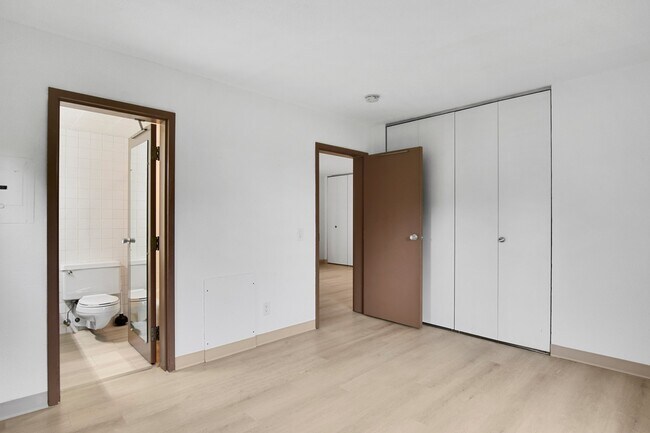 Building Photo - 934 High St