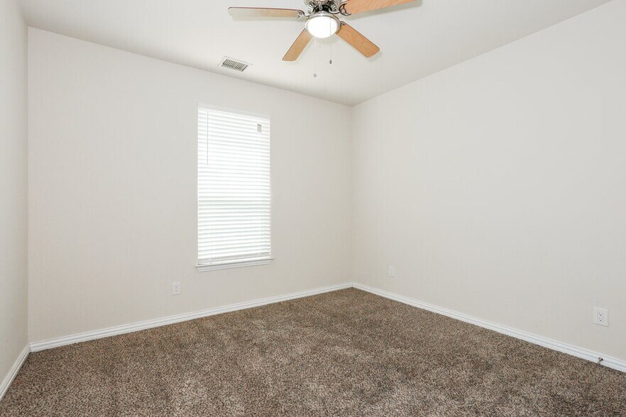 Building Photo - 1314 Roan Dr