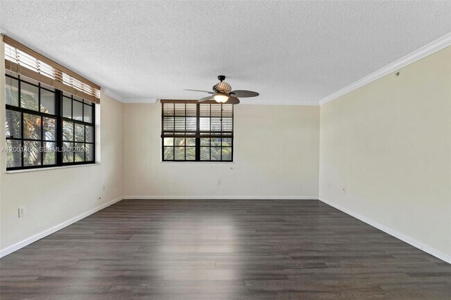 Building Photo - 1919 Van Buren St