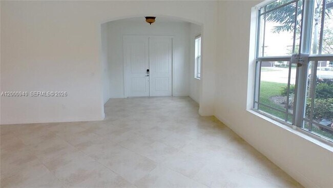 Building Photo - 8630 Lakeside Bnd