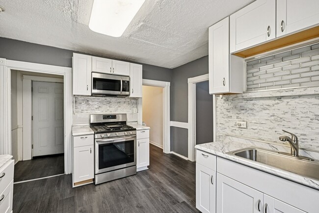 Building Photo - 16 Gannett St