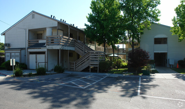 Building Photo - Le Beaulieu Apartments