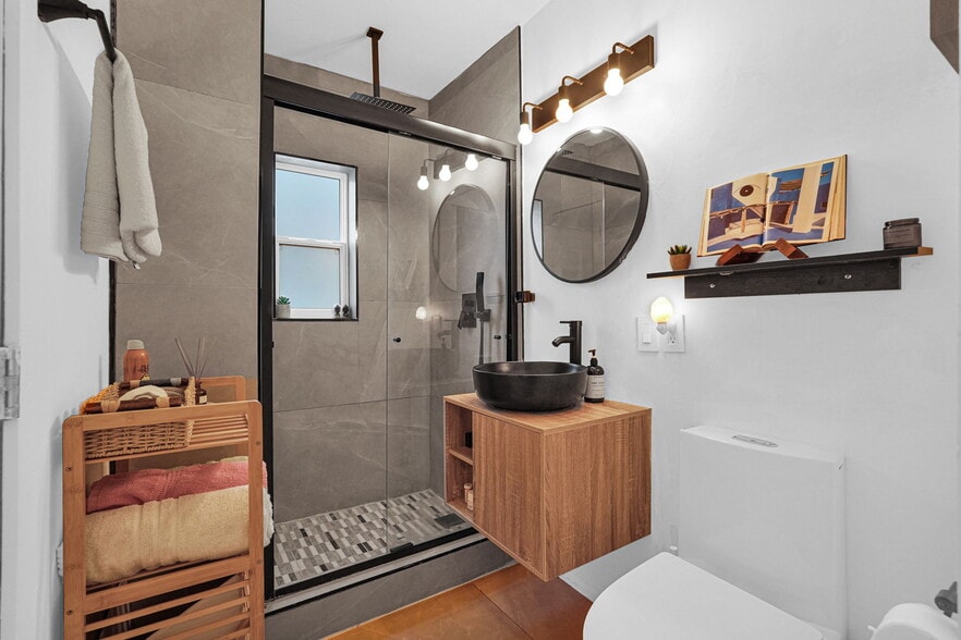 Building Photo - 274 NW 43rd St