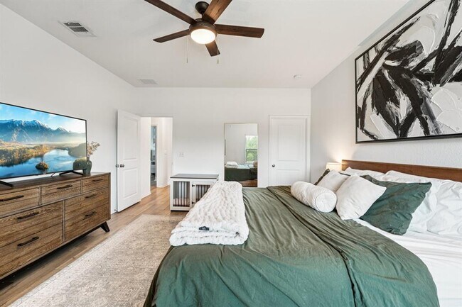Building Photo - 6013 Eden Dr