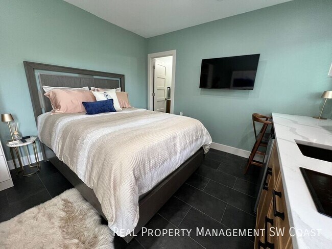 Building Photo - 18100 Pioneer Rd