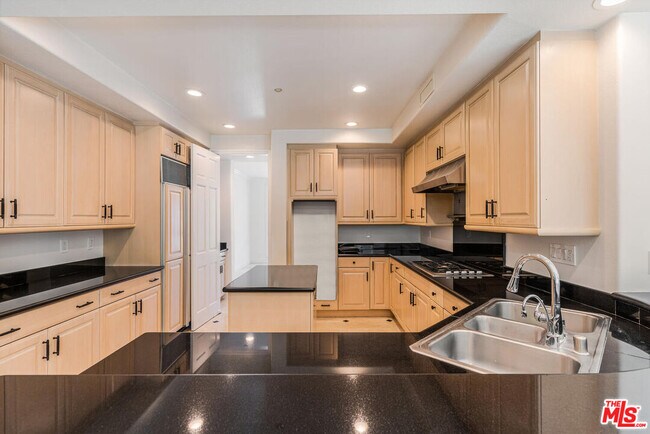 Building Photo - 2370 Brookshire Ln