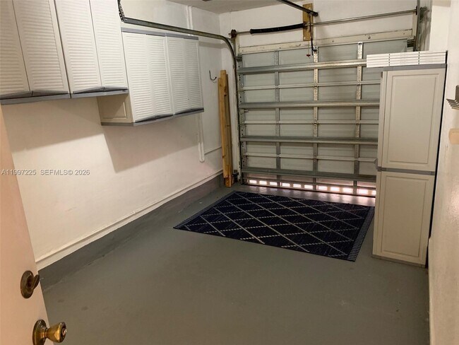 Building Photo - 194 Maple Terrace