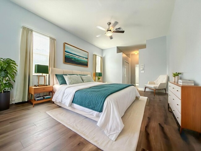 Building Photo - Executive 4bedrooms/3baths Dream pool-home...