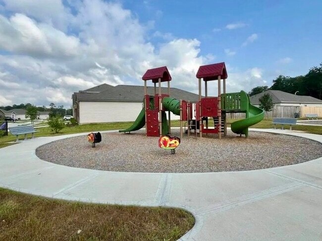 Building Photo - 28407 Islington Dr
