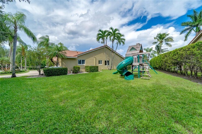 Building Photo - 360 NW 107th Ave